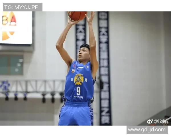 重庆篮球队在世界锦标赛积分榜上以64分稳居第一位置